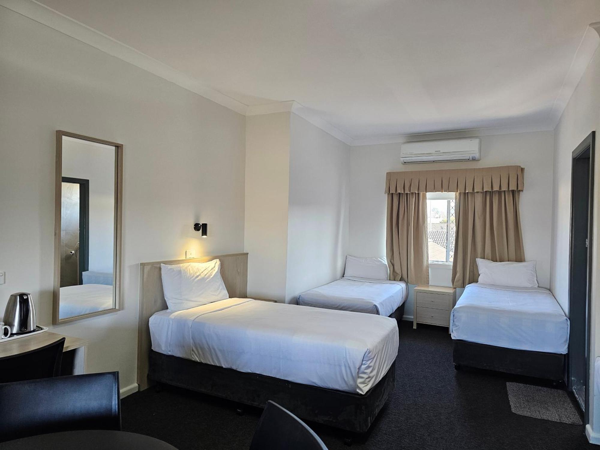 Country Lodge Motor Inn Bathurst Eksteriør bilde