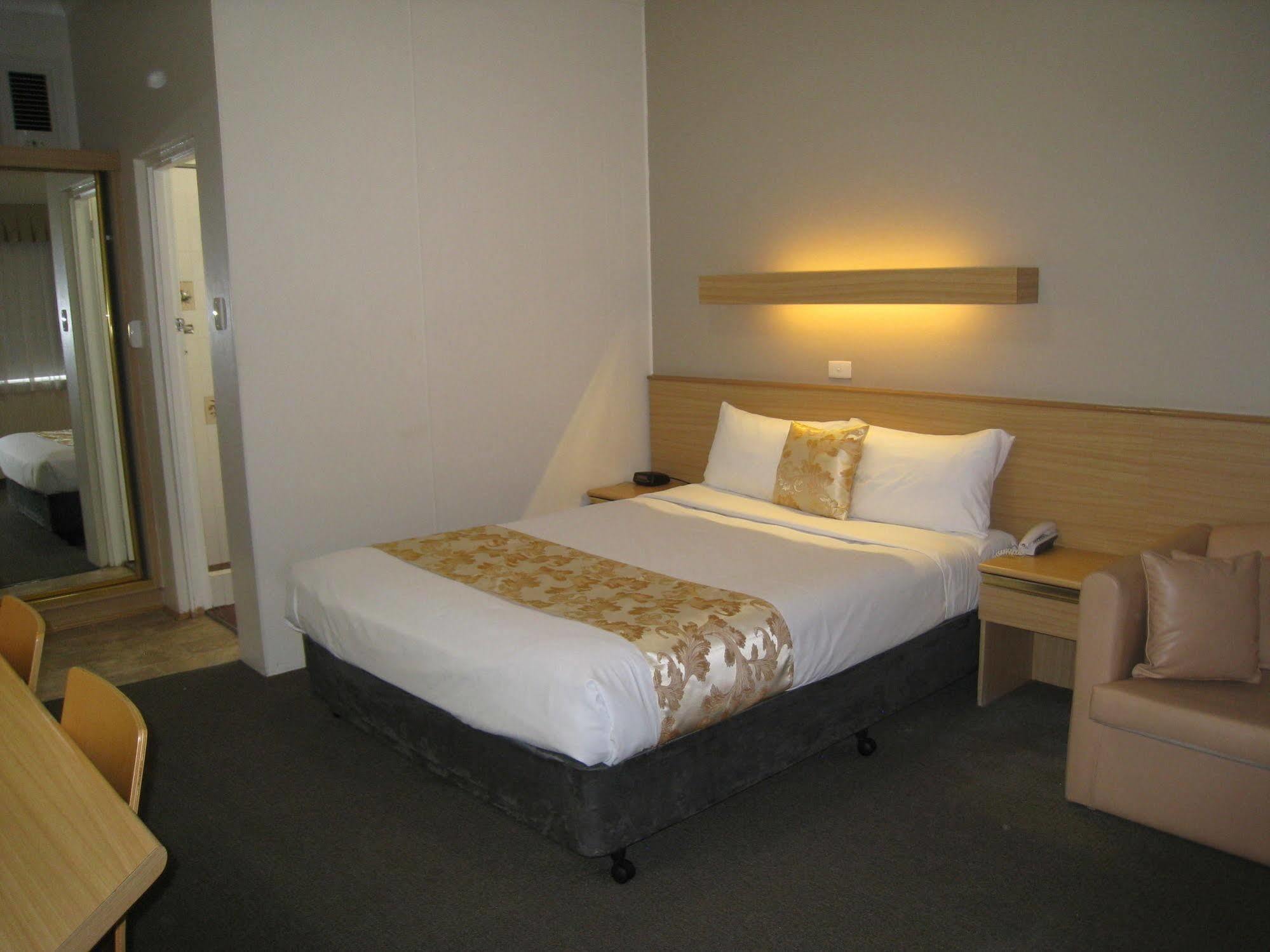 Country Lodge Motor Inn Bathurst Eksteriør bilde